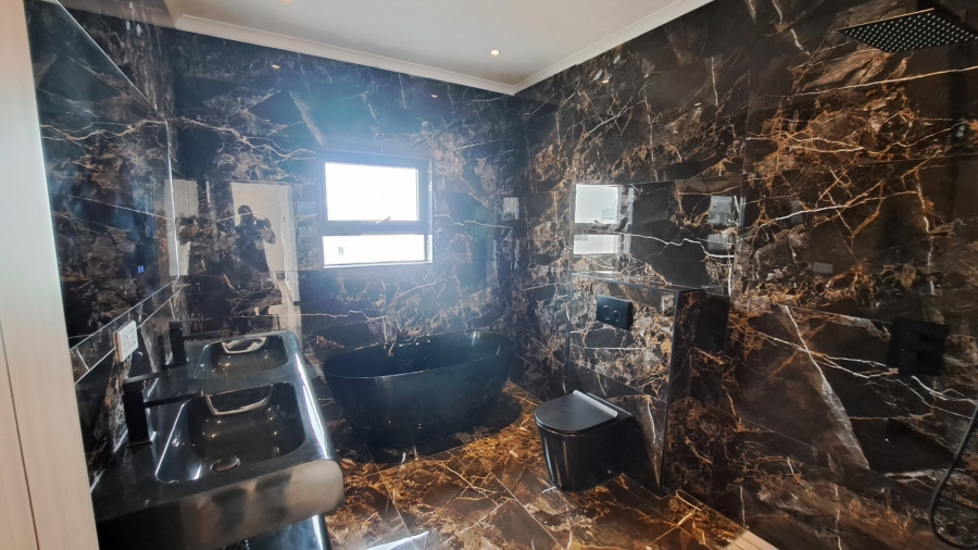 3 Bedroom Property for Sale in Sandown Western Cape